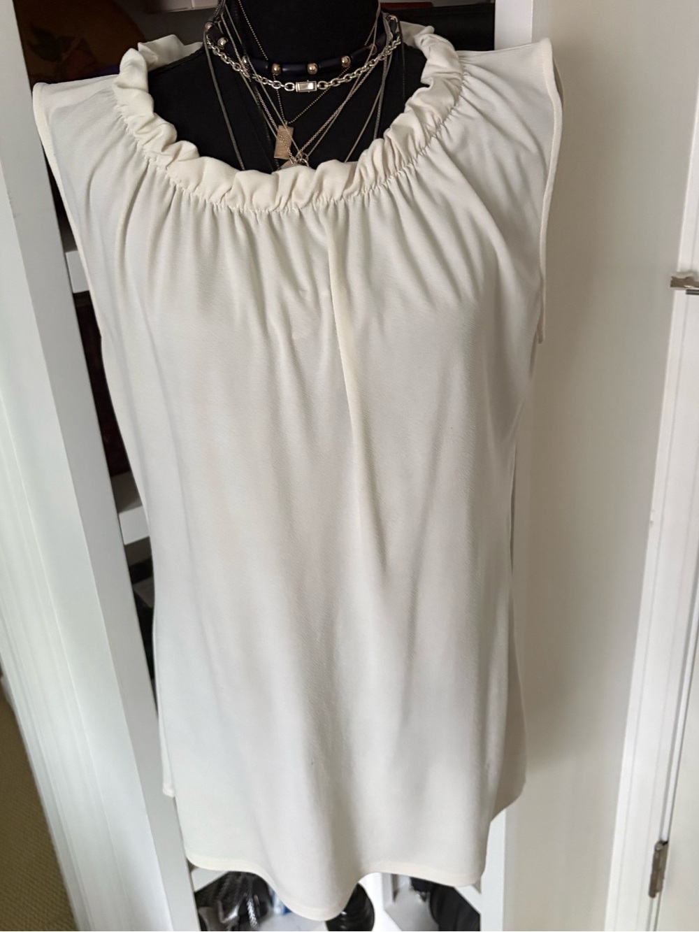 Banana Republic Women's Cream Sleeveless Ruffled Neck Top
